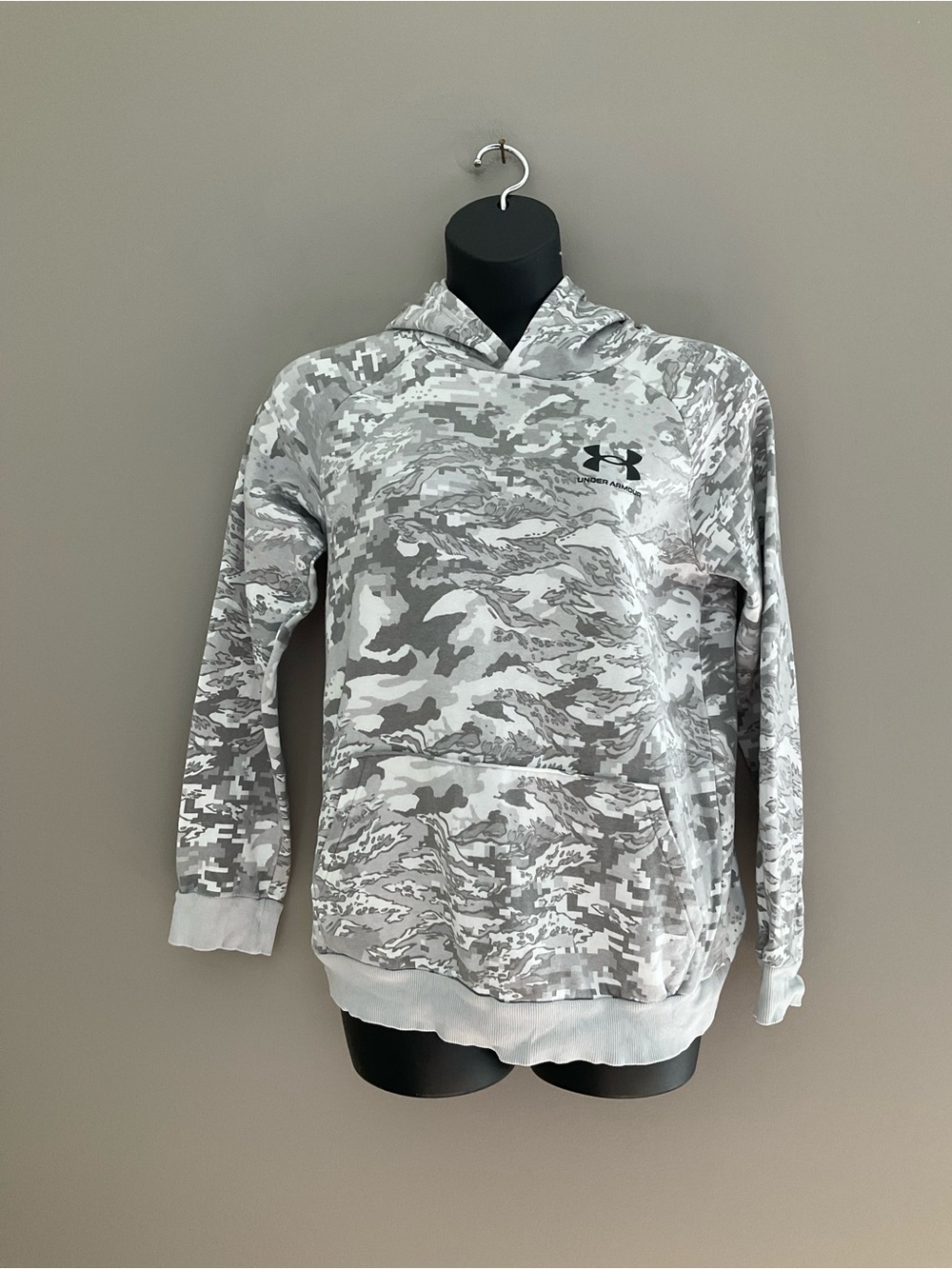 Under Armour, Gray & White Camouflage, Sweatshirt